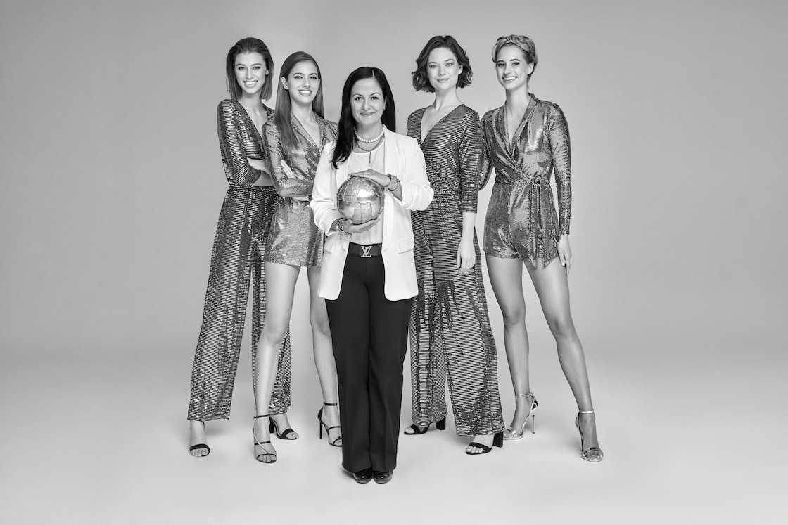 abrams-art-project-models-nur-hayat-nezir